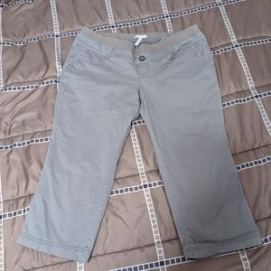 Old Navy Maternity khaki capri